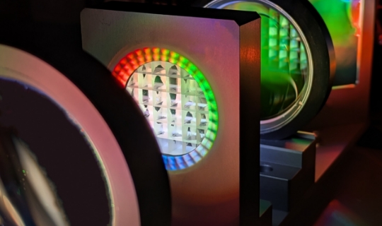 ランプ・光学部品を活用した製品